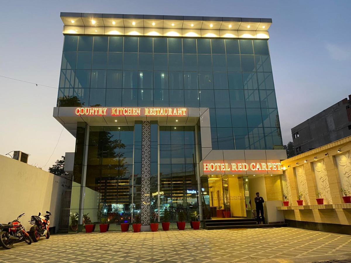آغْرا Hotel Sahib'S Red Carpet - Family & Corporate Hotel Chain المظهر الخارجي الصورة