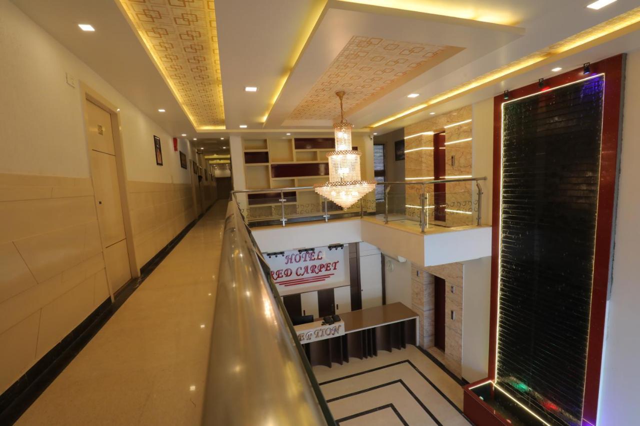 آغْرا Hotel Sahib'S Red Carpet - Family & Corporate Hotel Chain المظهر الخارجي الصورة